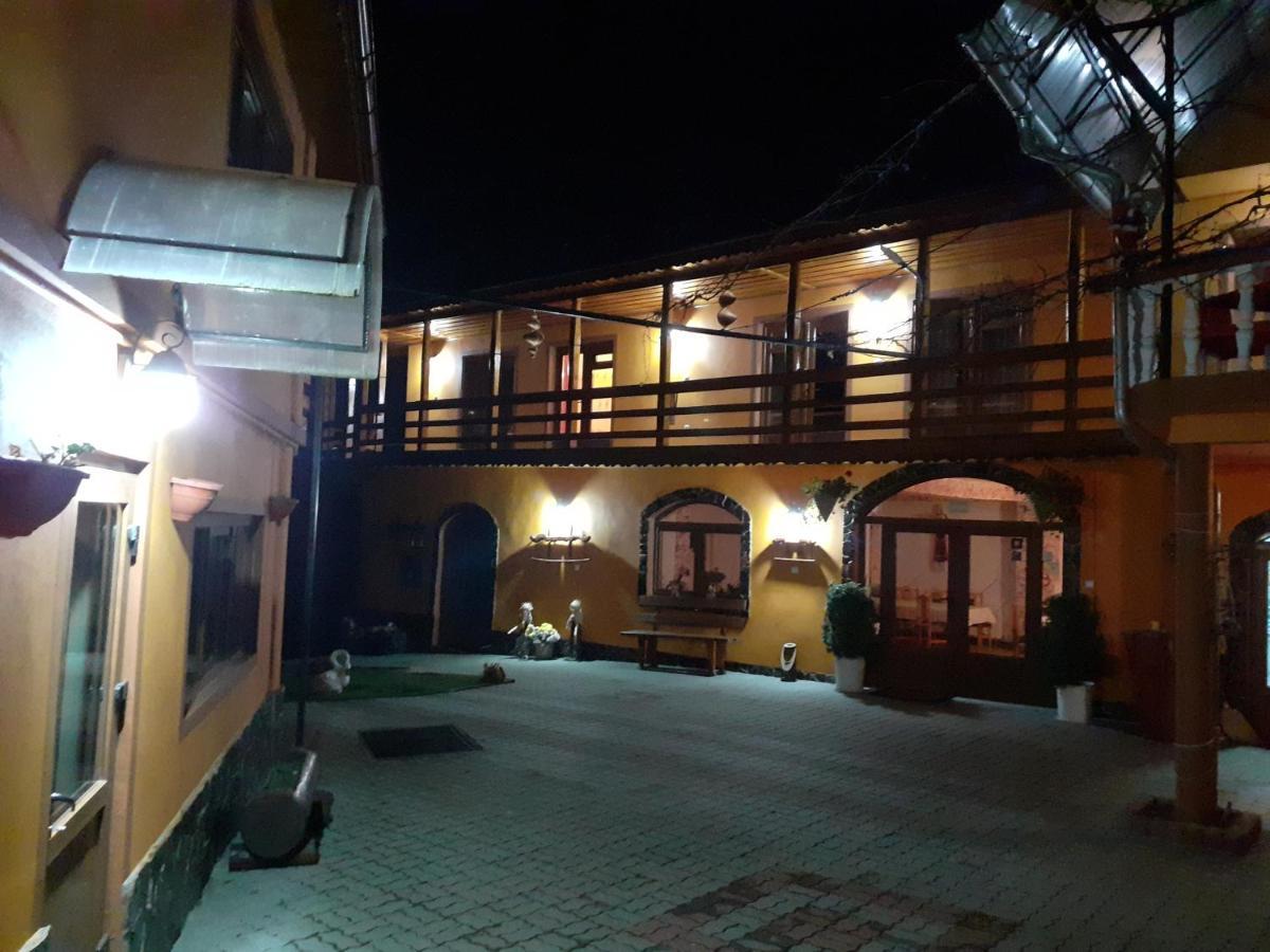 Pension Calborean Tălmaciu Exteriér fotografie